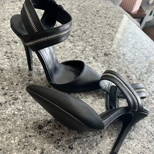 Zipper Pointed Heels